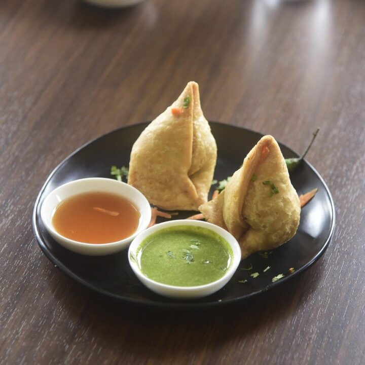 Chola with Samosa 1 pcs